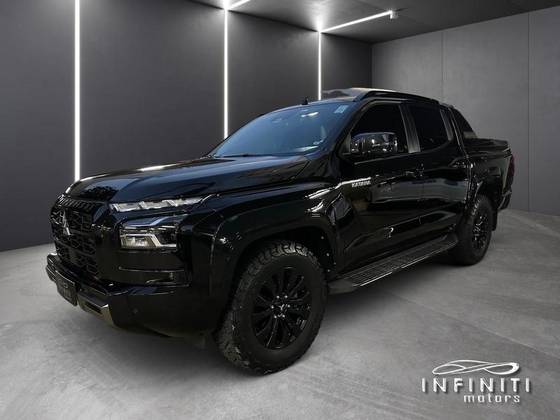 MITSUBISHI TRITON 2.4 BITURBO DIESEL CD KATANA 4X4 AUTOMÁTICO MITSUBISHI TRITON 2.4 BITURBO DIESEL CD KATANA 4X4 AUTOMÁTICO